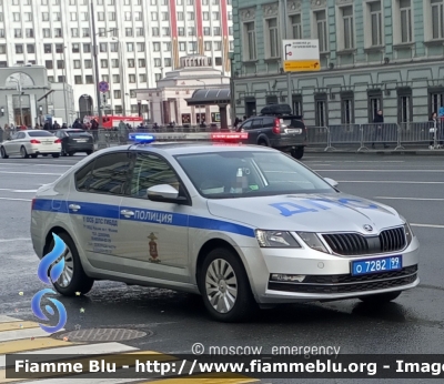 Skoda Octavia V serie
Российская Федерация - Federazione Russa
федеральную полицию - Polizia Federale
ДПС - Дорожно-постовая служба -Servizio Ispettivo Traffico
