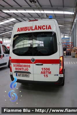 Mercedes-Benz Sprinter IV serie
Portugal - Portogallo
Bombeiros Voluntários do Montijo
Parole chiave: Mercedes-Benz Sprinter_IVserie Ambulanza Ambulance