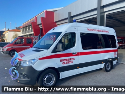 Mercedes-Benz Sprinter III serie restyle
Portugal - Portogallo
Bombeiros Voluntários de Oleiros
Parole chiave: Ambulanza Ambulance