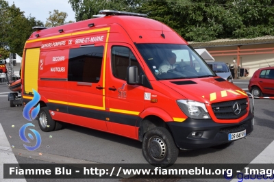 Mercedes-Benz Sprinter III serie restyle
France - Francia
Sapeurs Pompiers
S.D.I.S. 77 - Seine et Marne
