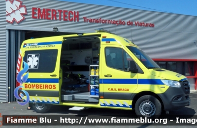 Mercedes-Benz Sprinter III serie restyle
Portugal - Portogallo
Bombeiros Sapadores de Braga
Parole chiave: Ambulanza Ambulance