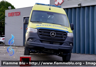 Mercedes-Benz Sprinter 4x4 IV serie
Portugal - Portogallo
Madeira - Bombeiros Funchal
Parole chiave: Mercedes-Benz Sprinter_4x4_IVserie Ambulanza Ambulance