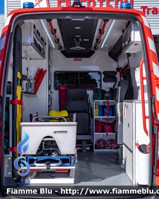 Mercedes-Benz Sprinter IV serie
Portugal - Portogallo
Bombeiros Voluntários de Coimbra
Parole chiave: Ambulance Ambulanza