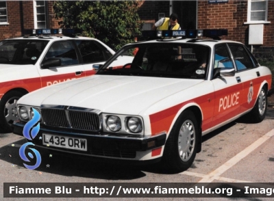 Jaguar XJ6
Great Britain - Gran Bretagna
Warwickshire and West Mercia Police Force
