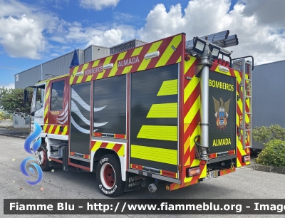 Iveco CityEuroFire
Portugal - Portogallo
Bombeiros de Almada
