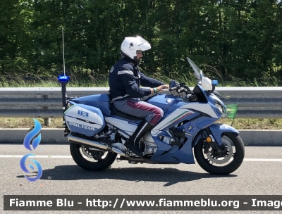 Yamaha FJR 1300 II serie 
Polizia di Stato 
Polizia Stradale 
Allestimento Elevox 
POLIZIA G3090
In Scorta al giro d’Italia 2021
Moto “Verde” 
Parole chiave: Yamaha_FJR 1300 IIserie Polizia Stradale