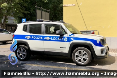 Jeep Renegade restyle 4x4 
Polizia Locale 
Comune di Pizzoli 
Allestimento Celiani

Parole chiave: Jeep Renegade_restyle_4x4