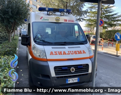 Fiat Ducato X250 
Soccorso Amico Mosciano S. Angelo 
Allestimento Vision 
Parole chiave: Fiat Ducato_X250 Ambulanza