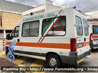 Fiat Ducato III serie 
Pubblica Assistenza Gran Sasso Soccorso 
Allestimento Mariani Fratelli 

Parole chiave: Fiat Ducato_IIIserie Ambulanza