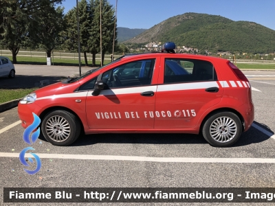 Fiat Grande Punto 
Vigili del Fuoco 
Comando provinciale di L’Aquila 
VF 24996
Parole chiave: Fiat Grande_Punto VF24996