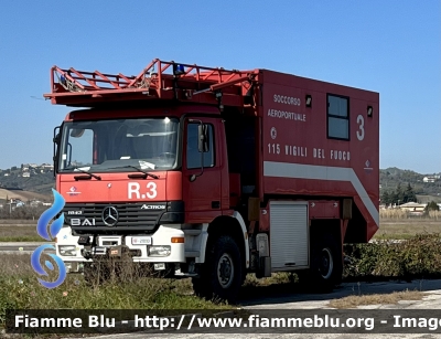 Mercedes-Benz Actros 1843 4x4 I serie 
Vigili del Fuoco 
Comando provinciale di Pescara 
Distaccamento Aeroportuale 
Automezzo Soccorso Aeroportuale allestimento Bai 
VF 21899
Parole chiave: Mercedes-Benz Actros_1843_4x4_Iserie VF21899