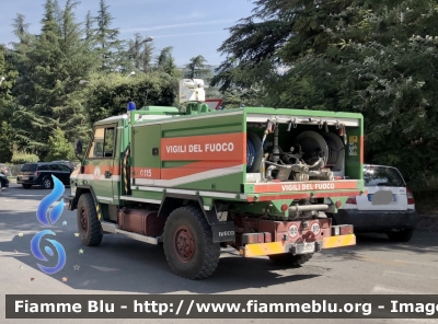 Iveco VM90 Scout - Ex Corpo Forestale dello Stato 
Vigili del Fuoco 
Comando provinciale di L’Aquila 
Allestimento Iveco-Magirus 
Ex Corpo Forestale dello Stato 
VF 28057
Parole chiave: Iveco VM90_Scout VF28057