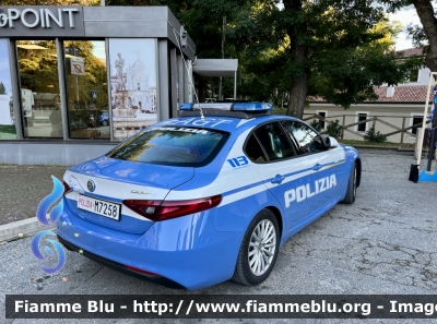 Alfa Romeo Nuova Giulia
Polizia di Stato 
Squadra Volante 
Allestimento FCA 
POLIZIA M7258
Parole chiave: Alfa-Romeo Nuova_Giulia POLIZIAM7258