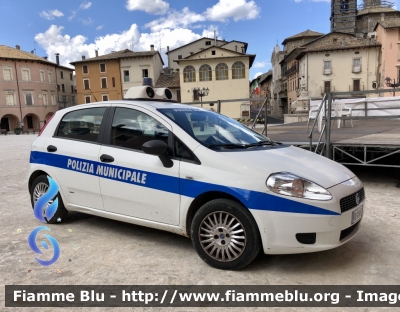 Fiat Grande Punto 
Polizia Municipale 
Comune di Leonessa
Parole chiave: Fiat Grande_Punto