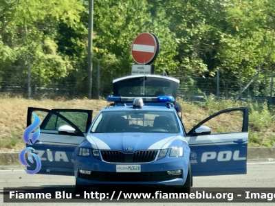 Skoda Octavia Wagon 4x4 V serie 
Polizia di Stato 
Polizia Stradale in servizio sulla A24 “Strada dei Parchi” 
Allestimento Focaccia 
Decorazione Grafica Artlantis 
POLIZIA M4648
Parole chiave: Skoda Octavia_Wagon_4x4_Vserie POLIZIAM4648