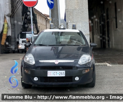 Fiat Punto EVO
Carabinieri 
Comando Carabinieri Banca D’Italia 
CC CT 265
Parole chiave: Fiat Punto_Evo CCCT265