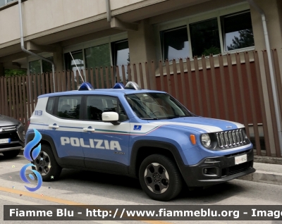 Jeep Renegade 
Polizia di Stato 
Polizia Stradale 
Allestimento NCT Nuova Carrozzeria Torinese 
POLIZIA N5943
Parole chiave: Jeep Renegade POLIZIAN5943