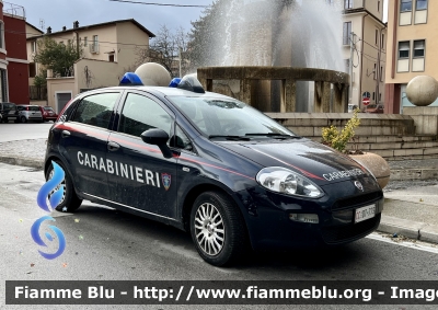 Fiat Punto VI serie 
Carabinieri 
Comando Carabinieri unità per la tutela Forestale Ambientale ed Agroalimentare 
CC DT 775
Parole chiave: Fiat Punto_IVserie CCDT775