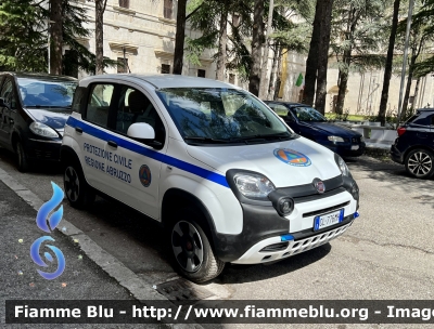 Fiat Nuova Panda Cross II serie 
Protezione Civile 
Regione Abruzzo 
Parole chiave: Fiat Nuova_Panda_Cross_IIserie