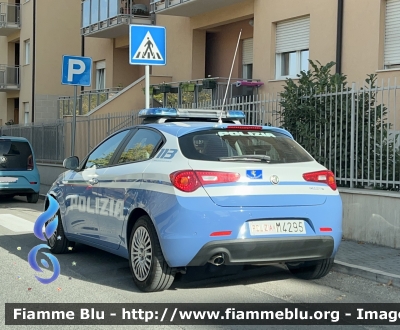 Alfa Romeo Nuova Giulietta restyle 
Polizia di Stato 
Polizia Stradale 
Allestimento FCA 
POLIZIA M4295
Parole chiave: Alfa-Romeo Nuova_Giulietta_restyle POLIZIAM4295