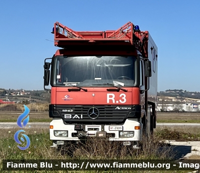 Mercedes-Benz Actros 1843 4x4 I serie 
Vigili del Fuoco 
Comando provinciale di Pescara 
Distaccamento Aeroportuale 
Automezzo Soccorso Aeroportuale allestimento Bai 
VF 21899
Parole chiave: Mercedes-Benz Actros_1843_4x4_Iserie VF21899