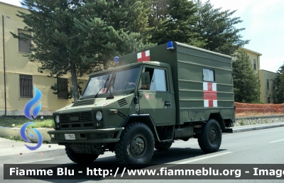 Iveco VM90
Esercito Italiano
Sanità Militare
9’ reggimento Alpini L’Aquila 
Ambulanza 
EI 738 DJ 
Parole chiave: Iveco_VM90 Ambulanza Esercito Italiano Alpini L’Aquila