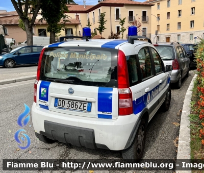 Fiat Nuova Panda 4x4 I serie 
Polizia Municipale 
Comune di Moscufo 
Parole chiave: Fiat Nuova_Panda_4x4_Iserie