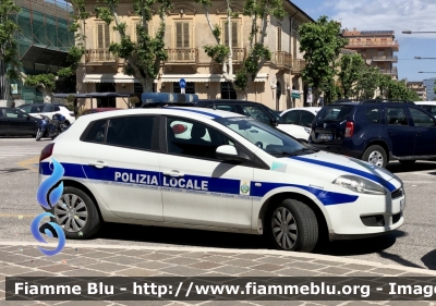 Fiat Nuova Bravo 
Polizia Locale 
Comune di Avezzano 
POLIZIA LOCALE YA 301 AH 
Allestimento Bertazzoni 
Parole chiave: Fiat Nuova_Bravo POLIZIALOCALEYA301AH