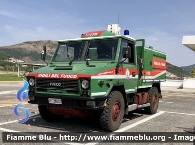 Iveco VM90 Scout - Ex Corpo Forestale dello Stato 
Vigili del Fuoco 
Comando provinciale di L’Aquila 
Allestimento Iveco-Magirus 
Ex Corpo Forestale dello Stato 
VF 28057
Parole chiave: Iveco VM90_Scout VF28057