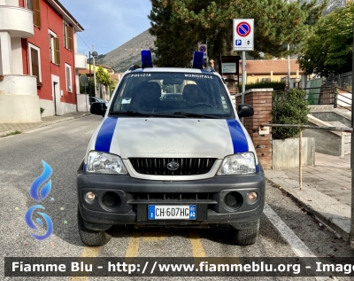 Daihatsu Terios I serie 
Polizia Municipale 
Comune di Massa D’Albe (AQ)

Parole chiave: Daihatsu Terios_Iserie