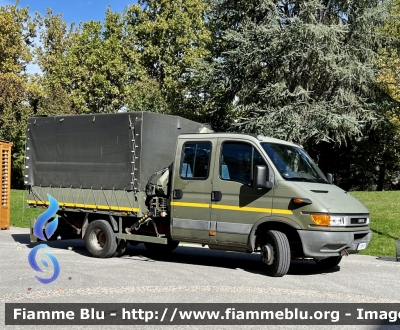 Iveco Daily III serie 
Carabinieri 
Comando Carabinieri unità per la tutela Forestale Ambientale ed Agroalimentare 
Ex Corpo Forestale dello Stato 
CC DM 577
Parole chiave: Iveco Daily_IIIserie CCDM577