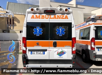 Peugeot Boxer 
ASL n1 Avezzano Sulmona L’Aquila 
118 Abruzzo Soccorso 
C.O. Di L’Aquila 
Allestimento GGG elettromeccanica 
Automezzo in consegna 
Parole chiave: Peugeot Boxer