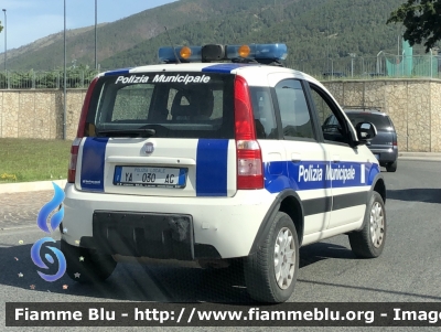 Fiat Nuova Panda 4x4 I serie 
Polizia Municipale 
Comune di L’Aquila 
Allestimento Bertazzoni 
POLIZIA LOCALE YA 030 AG
Parole chiave: Fiat Nuova_Panda_4x4_Iserie