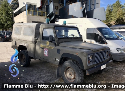 Land-Rover Defender 110 HCPU
Carabinieri 
Comando Carabinieri unità per la tutela Forestale Ambientale ed Agroalimentare 
Ministero dell’Ambiente 
Servizio Conservazione della Natura 
Parco Nazionale del Gran Sasso e Monti della Laga 
CC BJ 249
Parole chiave: Land-Rover Defender_110_HCPU