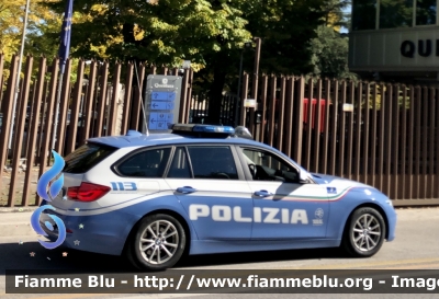 Bmw 318 Touring F31 III restyle 
Polizia di Stato 
Polizia Stradale in servizio sull’autostrada A24 “Strada Dei Parchi”
Allestimento Focaccia 
Decorazione Grafica Artlantis 
POLIZIA M3496
Parole chiave: Bmw 318_Touring_F31_IIIrestyle POLIZIAM3496