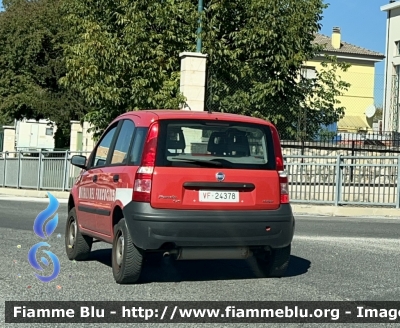 Fiat Nuova Panda 4x4 I serie 
Vigili del Fuoco 
Comando provinciale di L’Aquila 
VF 24378
Parole chiave: Fiat Nuova_Panda_4x4_Iserie VF24378