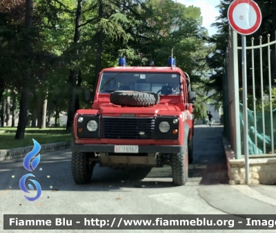 Land Rover Defender 130 
Vigili del Fuoco 
Comando provinciale di L’Aquila 
VF 19367
Parole chiave: Land-Rover Defender_130 VF19367