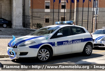 Fiat Nuova Bravo 
Polizia Locale 
Comune di Avezzano 
POLIZIA LOCALE YA 301 AH 
Allestimento Bertazzoni 
Parole chiave: Fiat Nuova_Bravo POLIZIALOCALEYA301AH