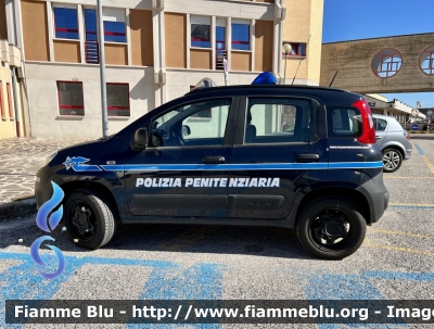 Fiat Nuova Panda 4x4 II serie 
Polizia Penitenziaria 
Servizio Tradizioni e Piantonamenti 
POLIZIA PENITENZIARIA 412 AH
Parole chiave: Fiat Nuova_Panda_4x4_IIserie POLIZIAPENITENZIARIA412AH