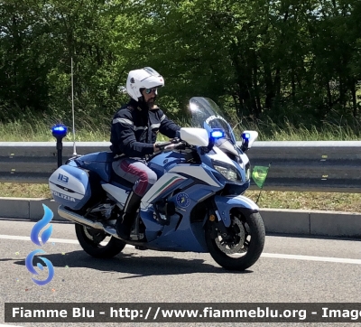 Yamaha FJR 1300 II serie 
Polizia di Stato 
Polizia Stradale 
Allestimento Elevox 
POLIZIA G3090
In Scorta al giro d’Italia 2021
Moto “Verde” 
Parole chiave: Yamaha_FJR 1300 IIserie Polizia Stradale