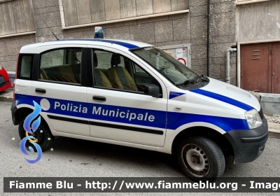 Fiat Nuova Panda 4x4 I serie 
Polizia Municipale 
Comune di Campo Di Giove 
Parole chiave: Fiat Nuova_Panda_4x4_Iserie