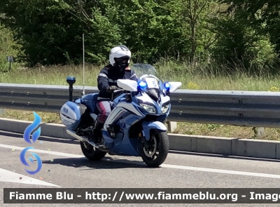 Yamaha FJR 1300 II serie 
Polizia di Stato 
Polizia Stradale 
Allestimento Elevox 
POLIZIA G3104 
In Scorta al Giro d’Italia 
Moto “15”
Parole chiave: Yamaha_FJR1300 IIserie Polizia Stradale Giro d’Italia