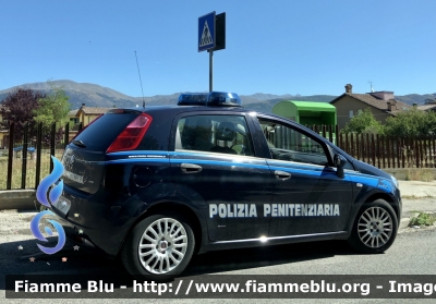 Fiat Grande Punto 
Polizia Penitenziaria 
POLIZIA PENITENZIARIA 112 AF 
Parole chiave: Fiat Grande_Punto POLIZIAPENITENZIARIA112AF