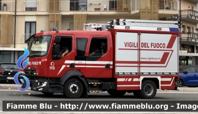 Renault Midlum III serie 
Vigili del Fuoco 
Comando provinciale di L’Aquila 
APS allestimento Rosenfire 
VF 30111
Parole chiave: Renault Midlum_IIIserie VF301111