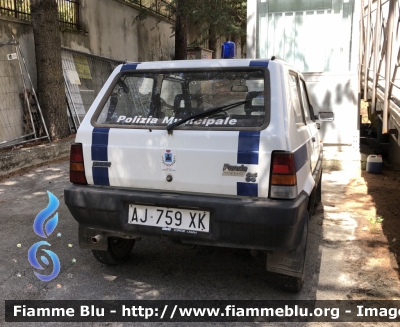 Fiat Panda 4x4 II serie 
Polizia Municipale 
Comune di Cagnano Amiterno 
Parole chiave: Fiat Panda_4x4_IIserie