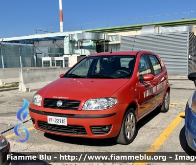 Fiat Punto III serie 
Vigili del Fuoco 
Comando provinciale di Pescara 
VF 22715
Parole chiave: Fiat Punto_IIserie VF22715