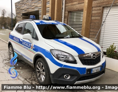 Opel Mokka 
Polizia Locale 
Comune di Amatrice 
Allestimento Bertazzoni 
POLIZIA LOCALE YA 183 AL 
Parole chiave: Opel Mokka POLIZIALOCALEYA183AL