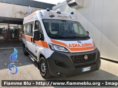 Fiat Ducato X290 
ASL n1 Avezzano Sulmona L’Aquila 
118 Abruzzo Soccorso 
C.O. Di L’Aquila 
Allestimento Mariani Fratelli 

Parole chiave: Fiat Ducato X290 Ambulanza