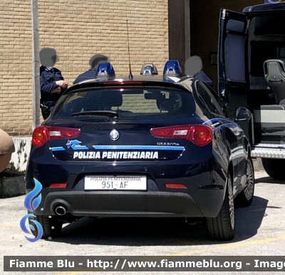 Alfa Romeo Nuova Giulietta restyle 
Polizia Penitenziaria 
POLIZIA PENITENZIARIA 951 AF 
Parole chiave: Alfa-Romeo_Nuova Giulietta restyle Polizia Penitenziaria