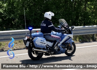 Yamaha FJR 1300 II serie 
Polizia di Stato 
Polizia Stradale 
Allestimento Elevox 
POLIZIA G3150
In Scorta al Giro d’Italia 
Moto “13” 
Parole chiave: Yamaha_FJR1300 IIserie Polizia Stradale Giro d’Italia